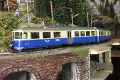 L'ABDe 8/8 4002 "Vaud" quitte la halte du planétarium