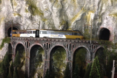 Le Golden Pass passe le viaduc