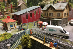 La place du funiculaire et son restaurant.