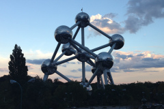 Au pied de l'Atomium