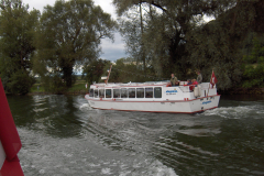 Croisement avec un bateau du canal.