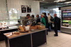 Un petit café-croissant à l'arrivée au Löwenberg.