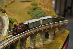 Joli train d'époque.
